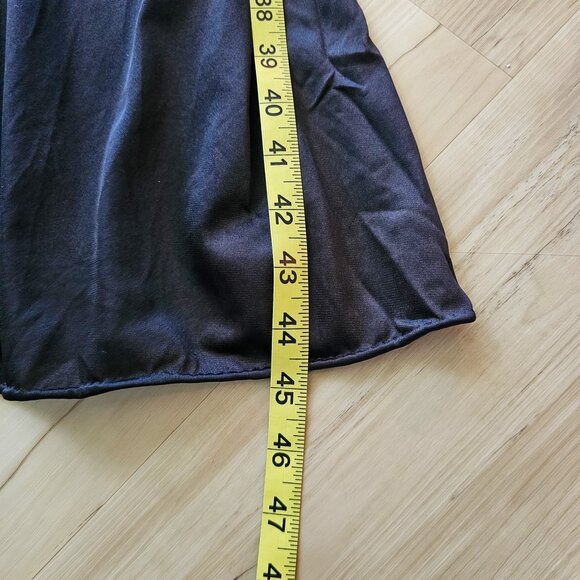 VNT Vanity Fair Lace Inset Black Olga Style Lingerie Long Sweeping Hem Size XL - Picture 11 of 11